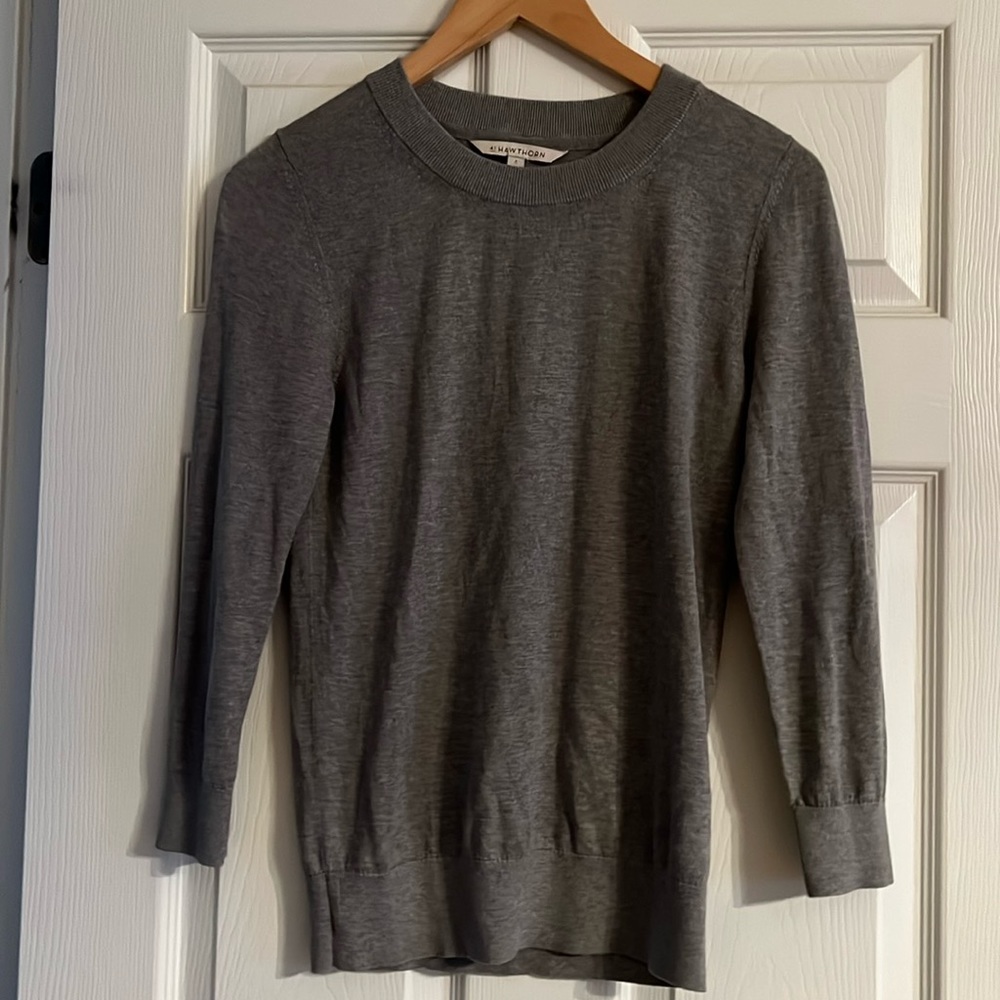 Gray 3/4 length sleeve light weight sweater